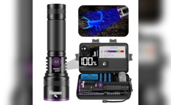 Best Flashlight For Tracking Deer