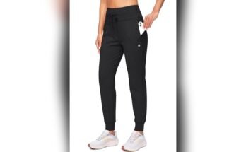 Best Hiking Clothes For Women