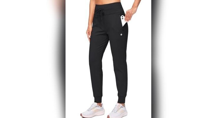 Best Hiking Clothes For Women