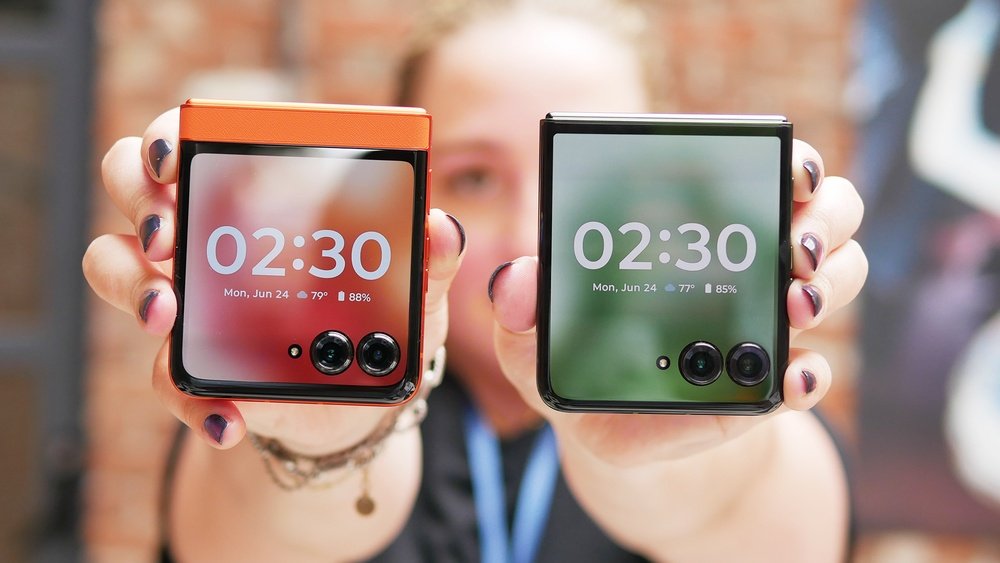 Motorola Razr+ Vs Motorola Razr 2024: Ultimate Comparison Guide ...